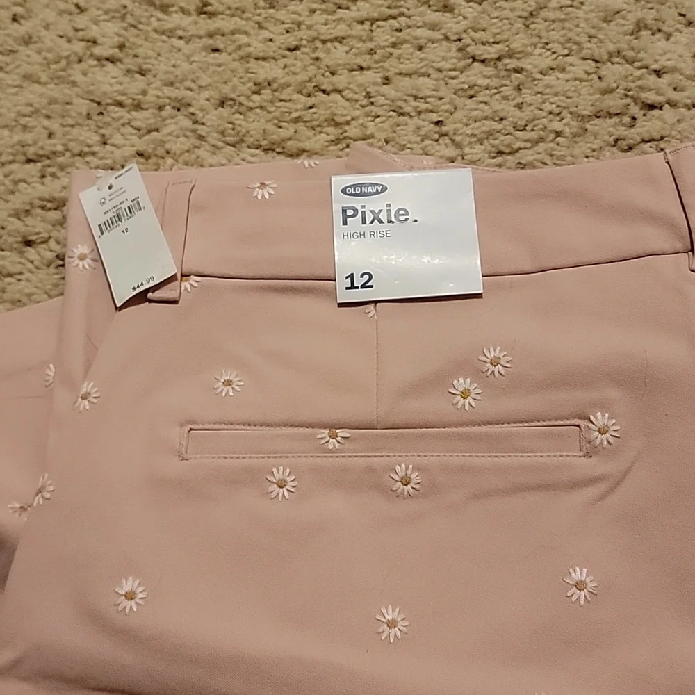 Old Navy Pink Skinny Pants with Floral Embroidery - Picture 8 of 11